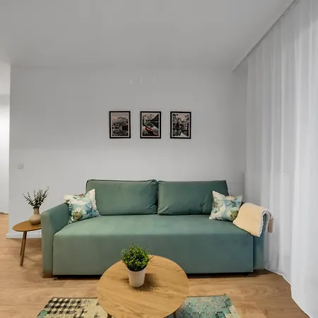 Apartment Jagiellonska - Parking, Balcony - By Rentujemy Warsaw